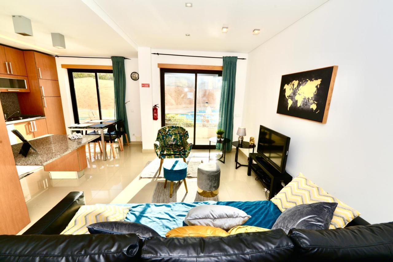 Silver - Apartment For 4 Guests 150M From Beach São Martinho do Porto Esterno foto