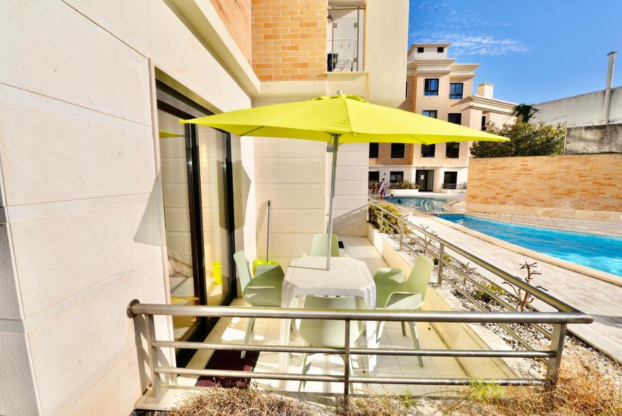 Silver - Apartment For 4 Guests 150M From Beach São Martinho do Porto Esterno foto