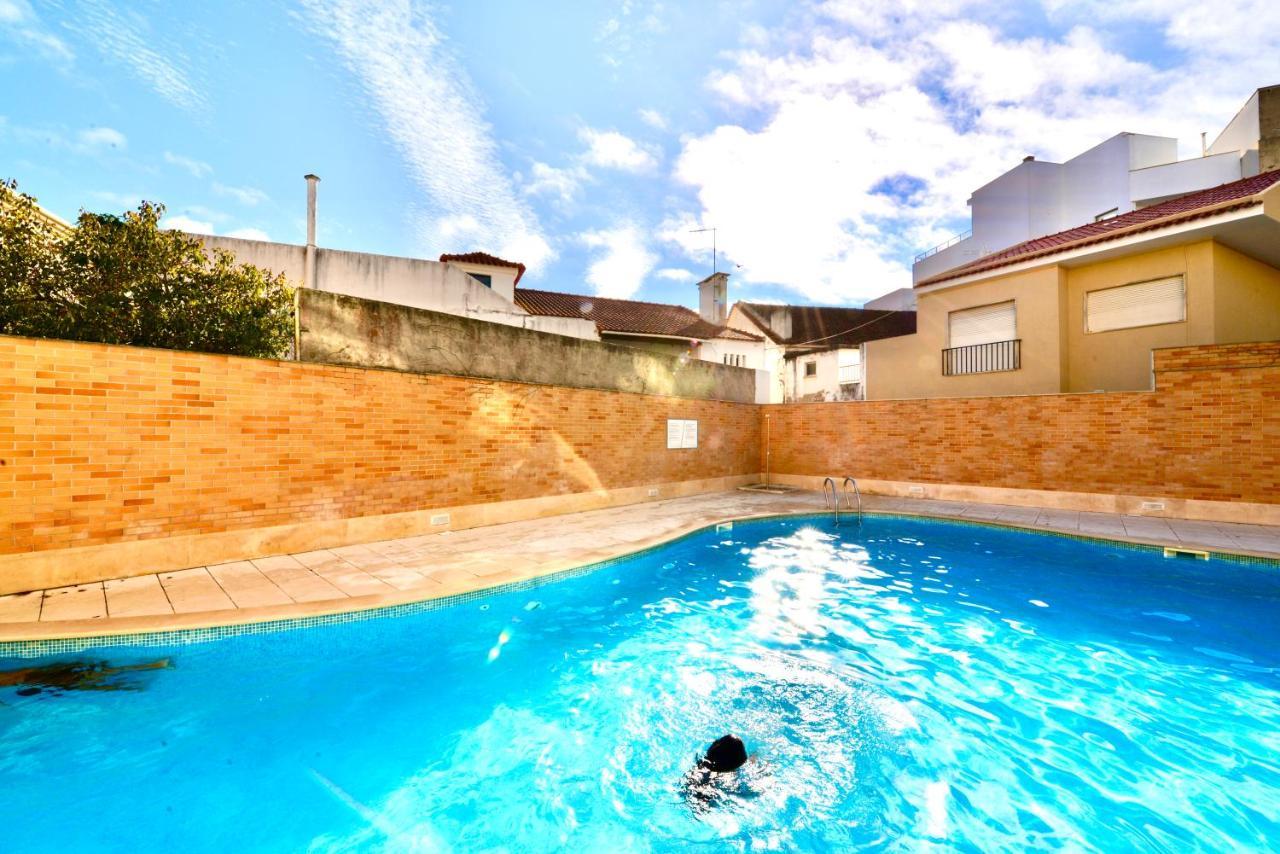 Silver - Apartment For 4 Guests 150M From Beach São Martinho do Porto Esterno foto